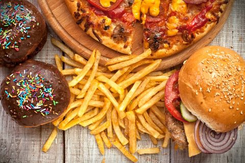 SCIENTISTS: JAST FOOD CAN LEAD TO INFLAMMATORY REACTIONS IN THE BRAIN